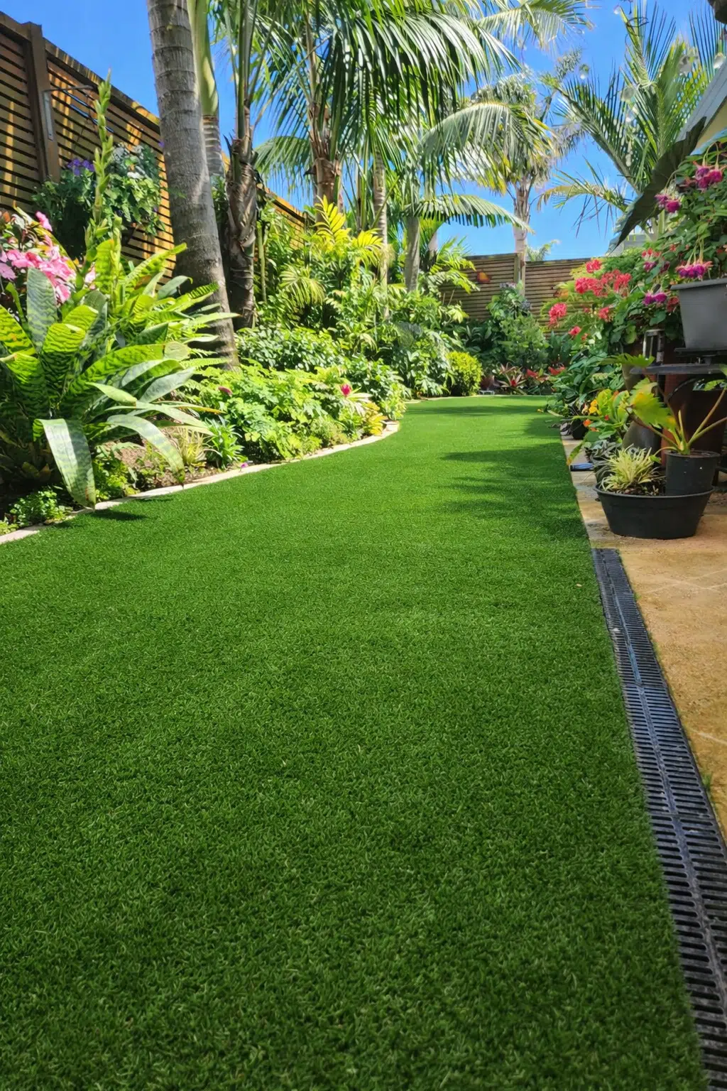 Keeping Your Artificial Turf Looking Its Best | Maintenance Tips