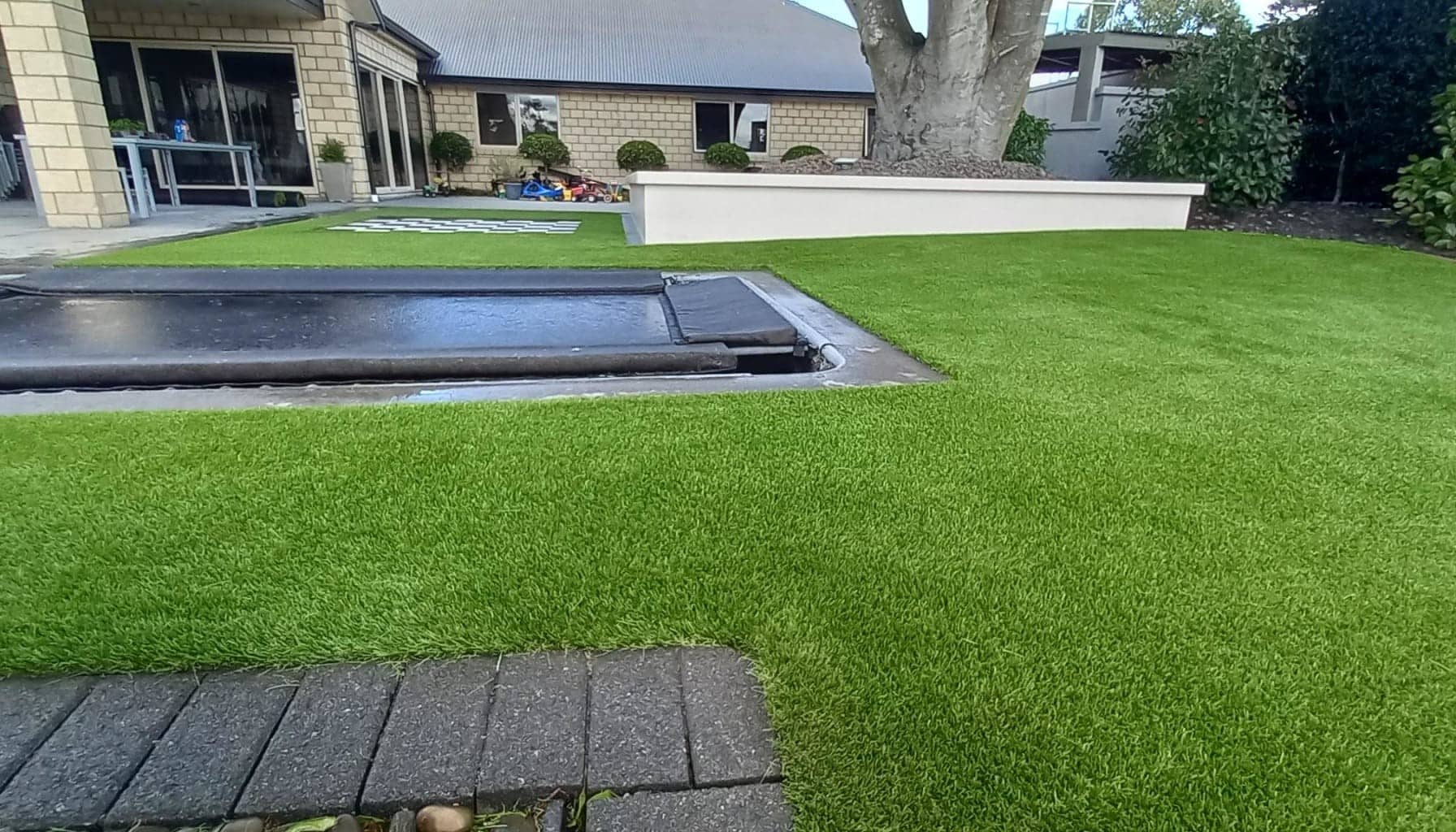 Artificial Grass : Uses and Benefits