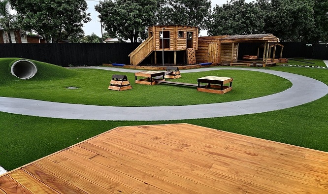 Artificial Turf: The Ultimate Guide for Home & Business