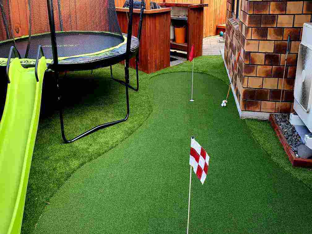 Best Artificial Putting Green